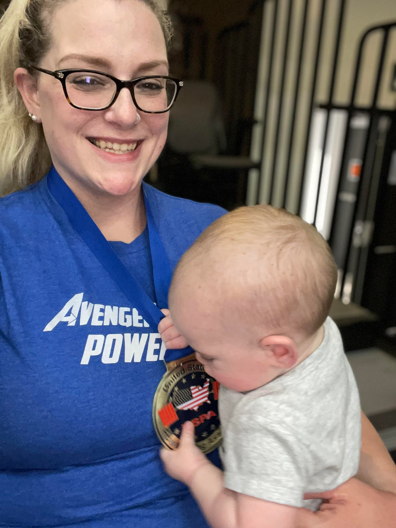 Breastfeeding and powerlfiting: Interview with Katie Simmons